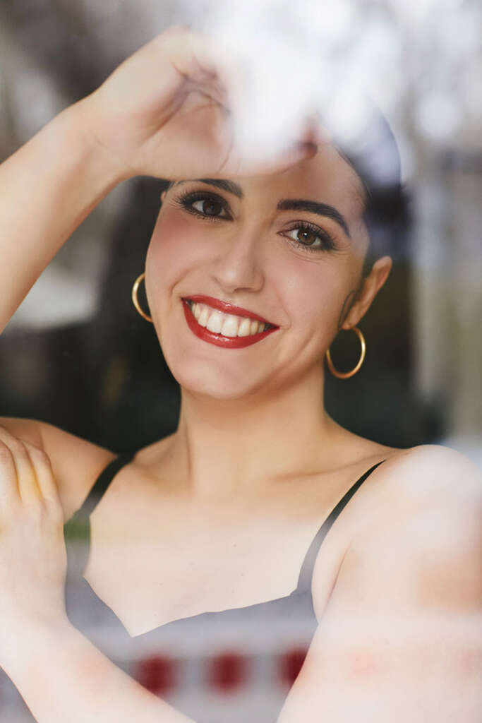 sophie-pacini-black-red-04-small